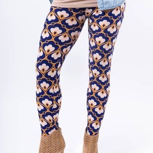 Agnes & Dora Floral Scallop Leggings S/M